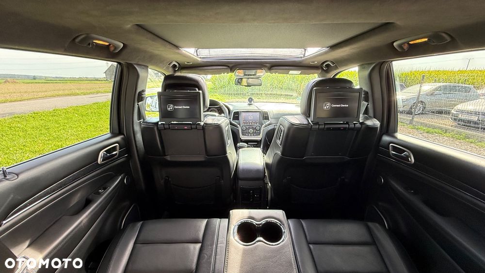 Jeep Grand Cherokee - 38