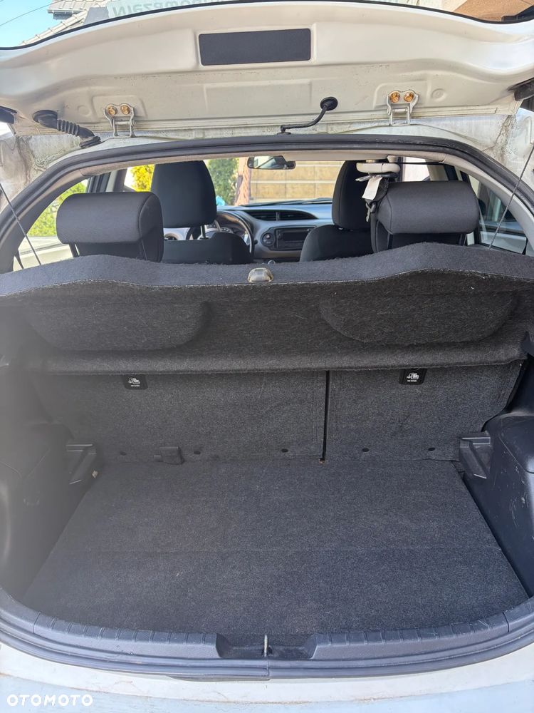 Toyota Yaris Hybrid 100 Active EU6 - 8