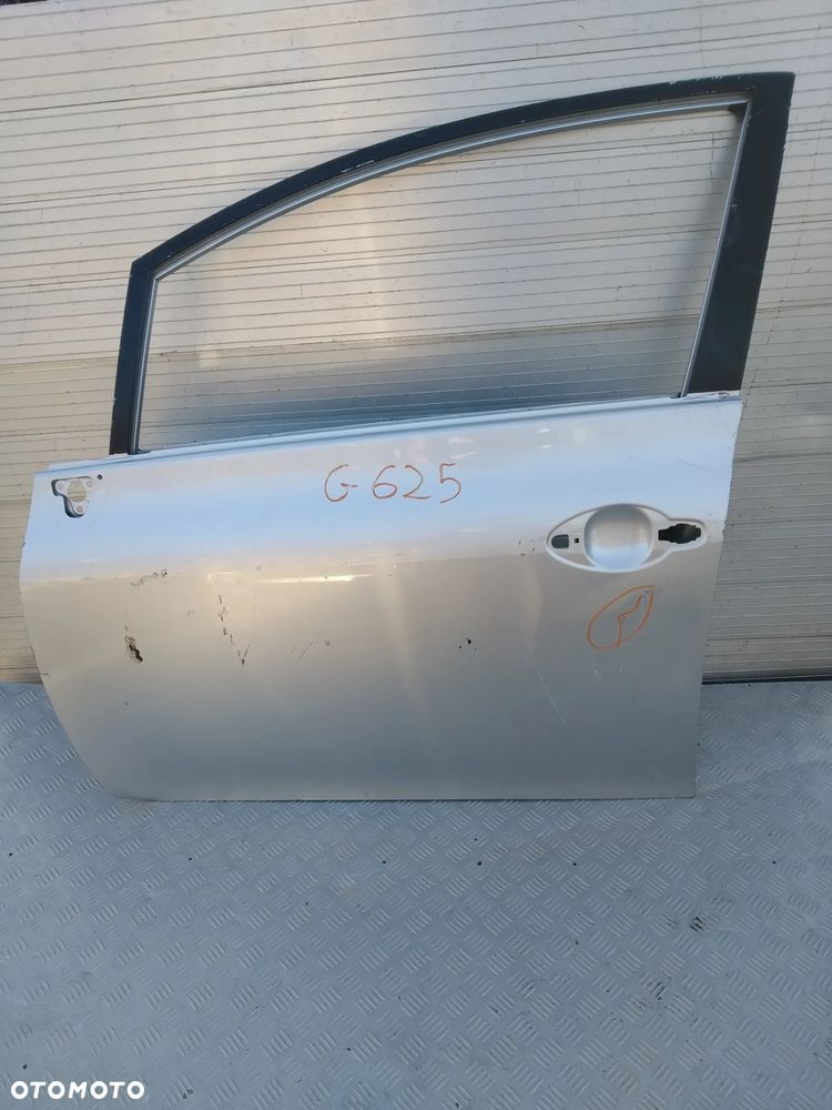 G625 DRZWI TOYOTA AURIS 2006 -2012 - 1