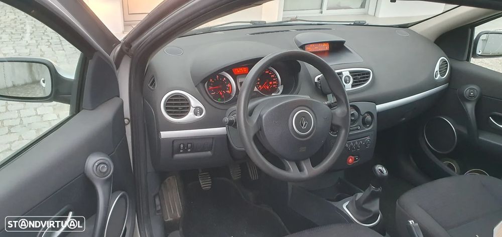 Renault Clio - 6
