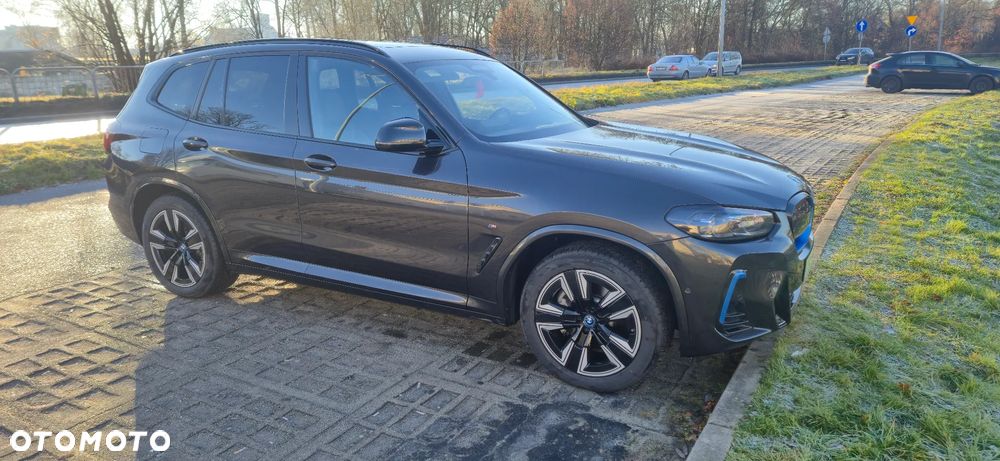 BMW iX3 Impressive - 9