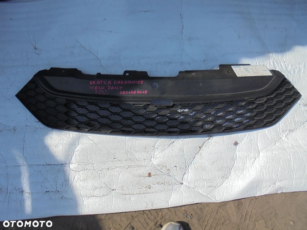 IVECO DAILY GRILL ATRAPA