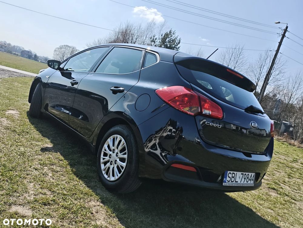 Kia Ceed 1.4 CVVT Attract - 14