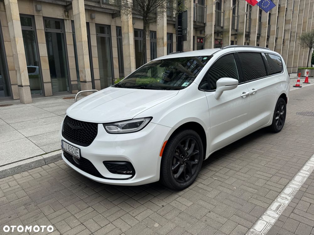 Chrysler Pacifica - 14