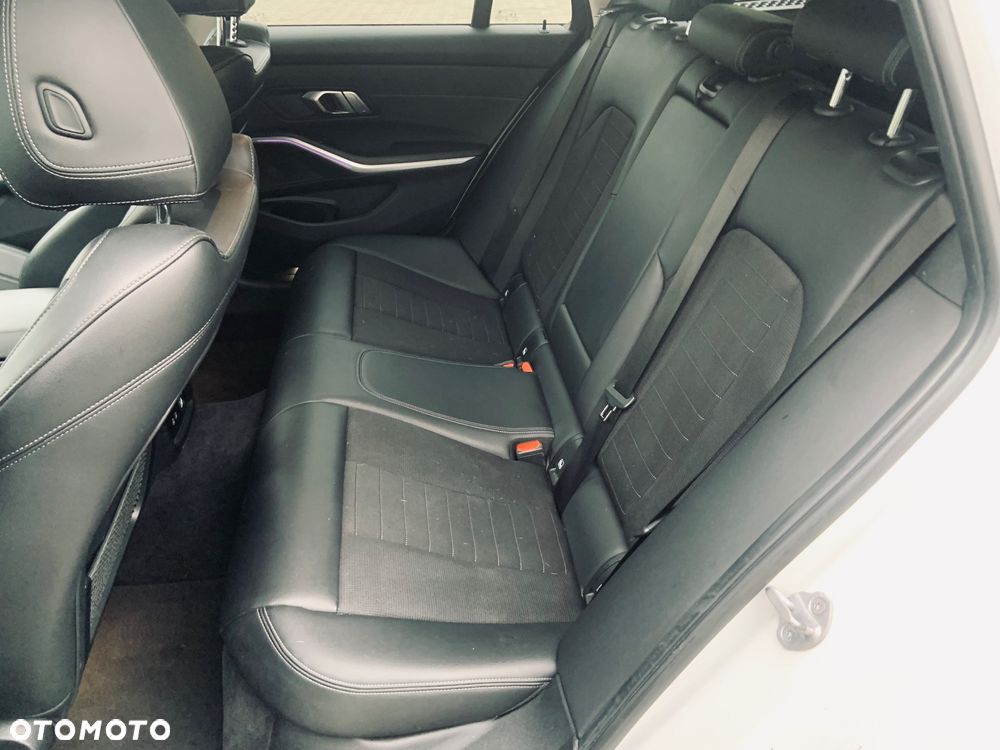 BMW Seria 3 320d Advantage - 12