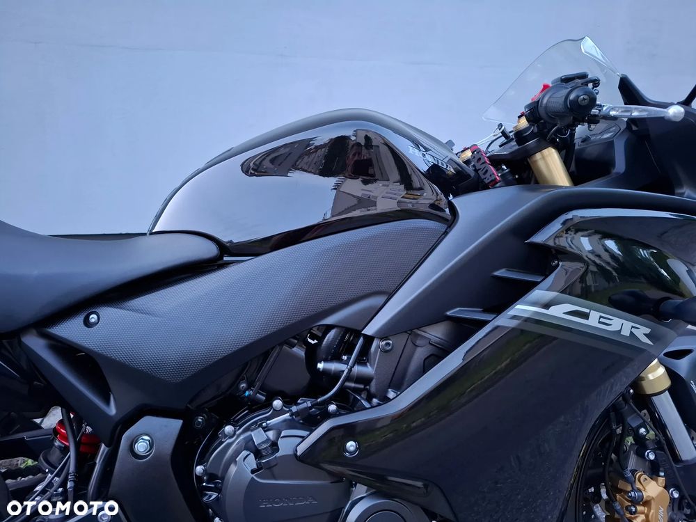 Honda CBR - 14