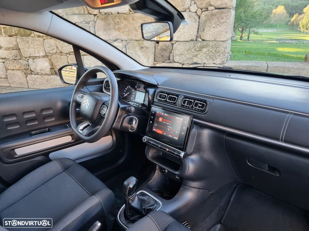 Citroën C3 1.2 PureTech Shine - 23