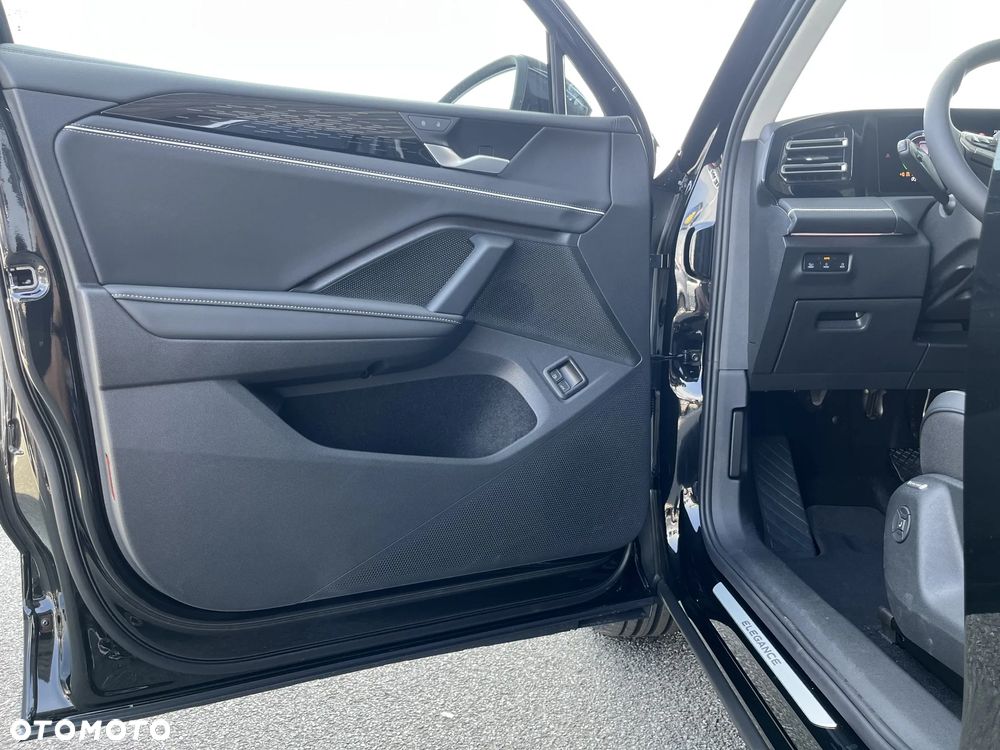 Volkswagen Tiguan 1.5 eHybrid PHEV 150kW Elegance DSG - 11