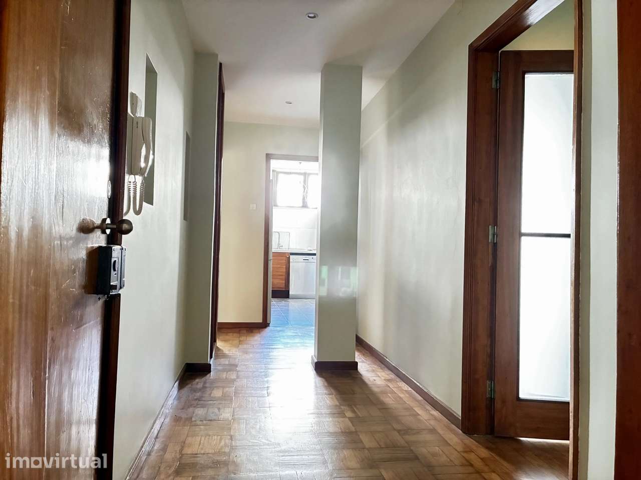 T2 com suite, varanda e garagem — Foz do Douro, a 5 min da praia - Grande imagem: 2/15