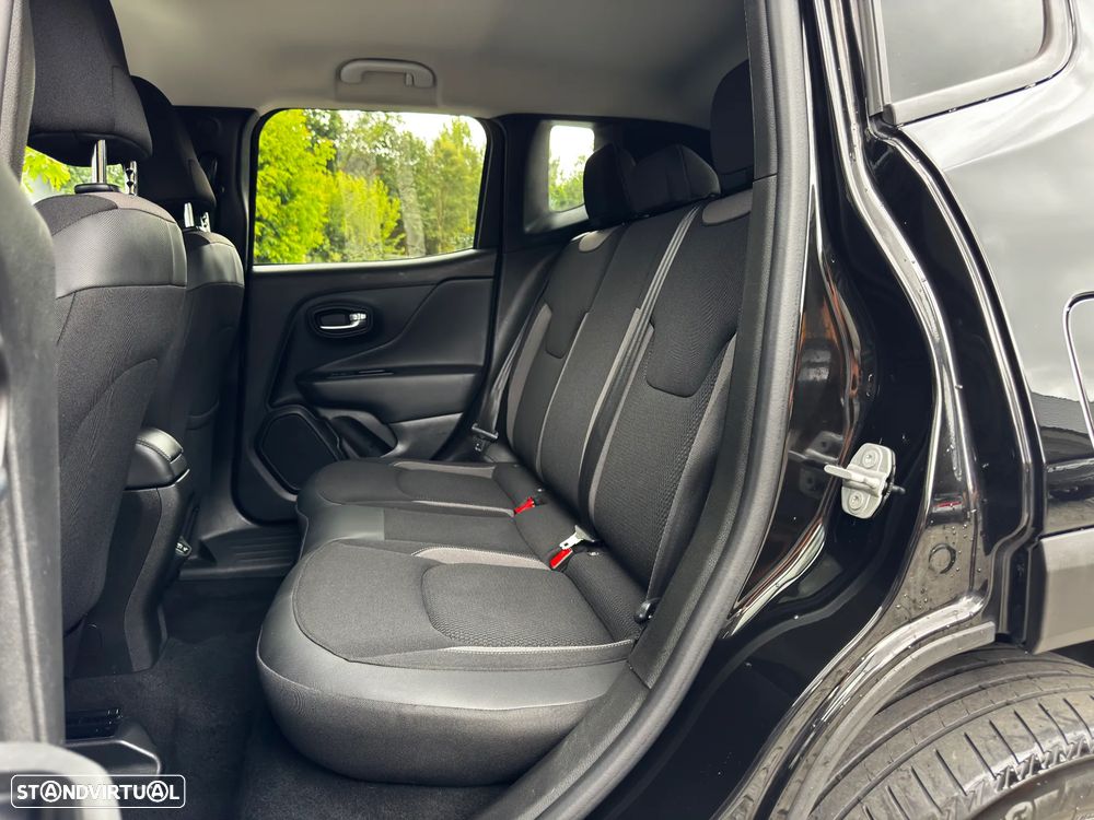 Jeep Renegade 1.3 T-GDI 4xe Auto Limited - 8