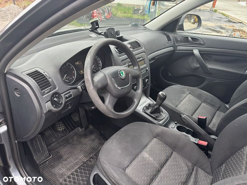 Skoda Octavia 1.6 Mint - 8