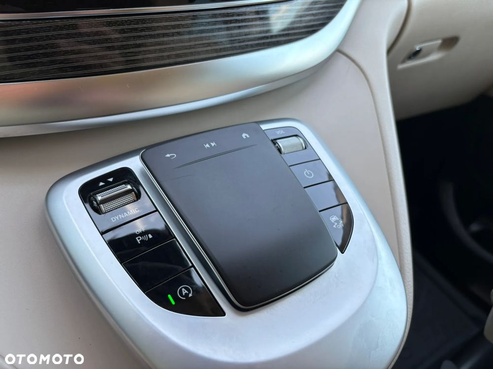 Mercedes-Benz Klasa V 300 d 4-Matic Avantgarde 9G-Tronic (d³ugi) - 16