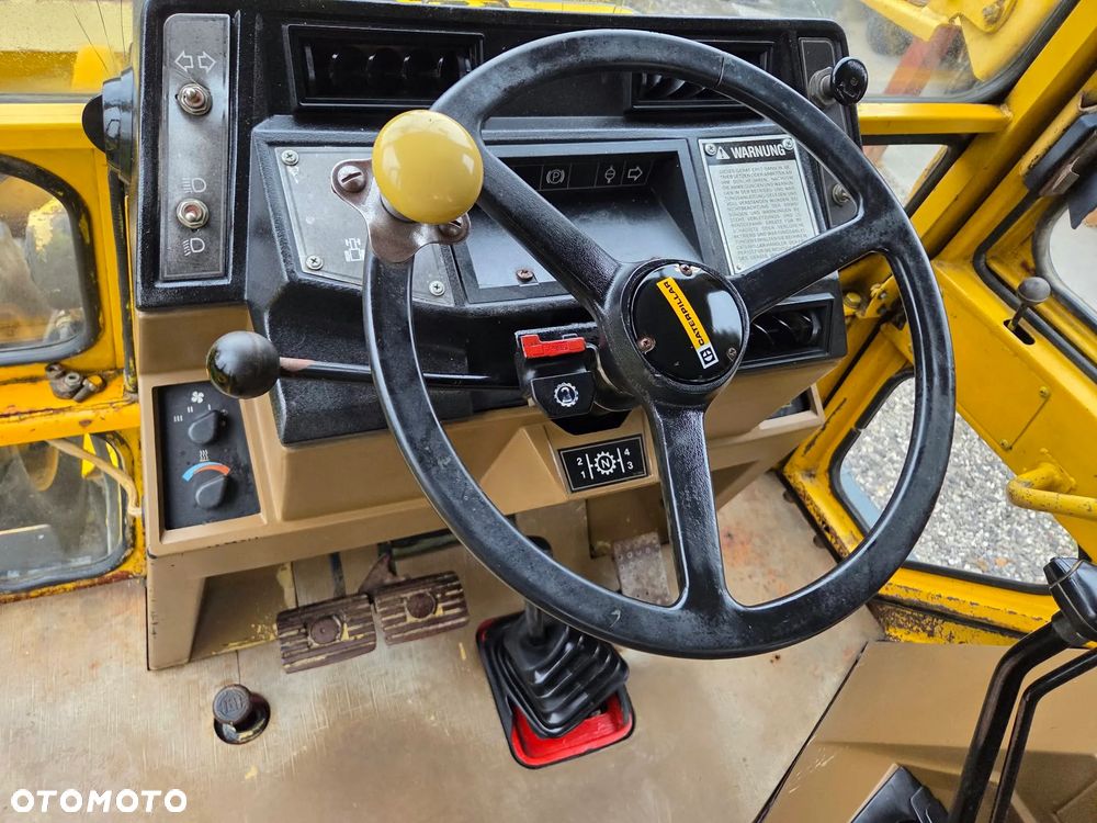 Caterpillar CAT 428B - 15