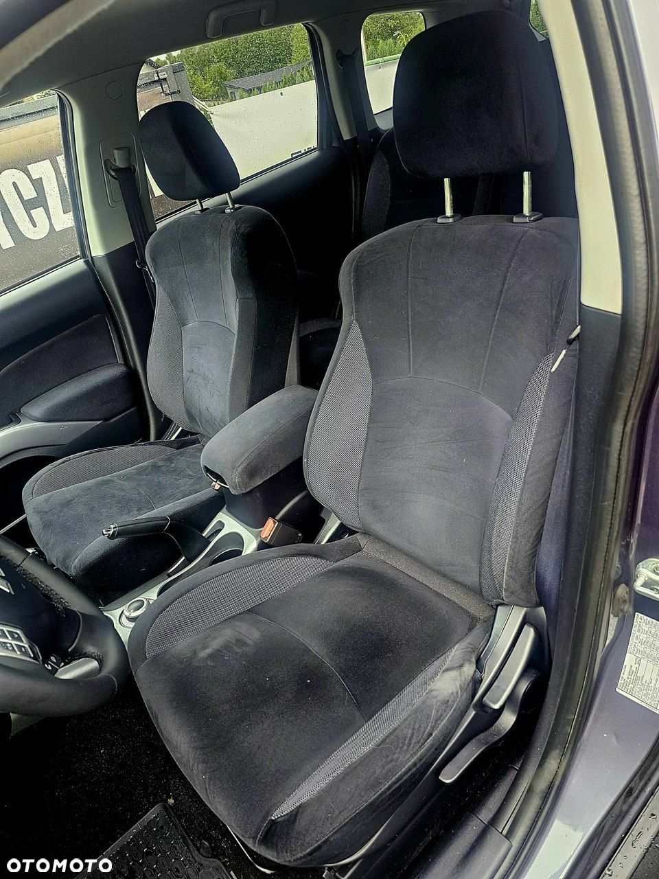 Mitsubishi Outlander 2.0 DID Intense + - 11