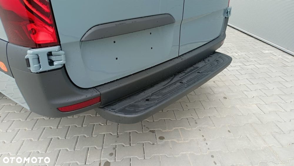Mercedes-Benz Sprinter Furgon 317 cdi L3H2 - 10