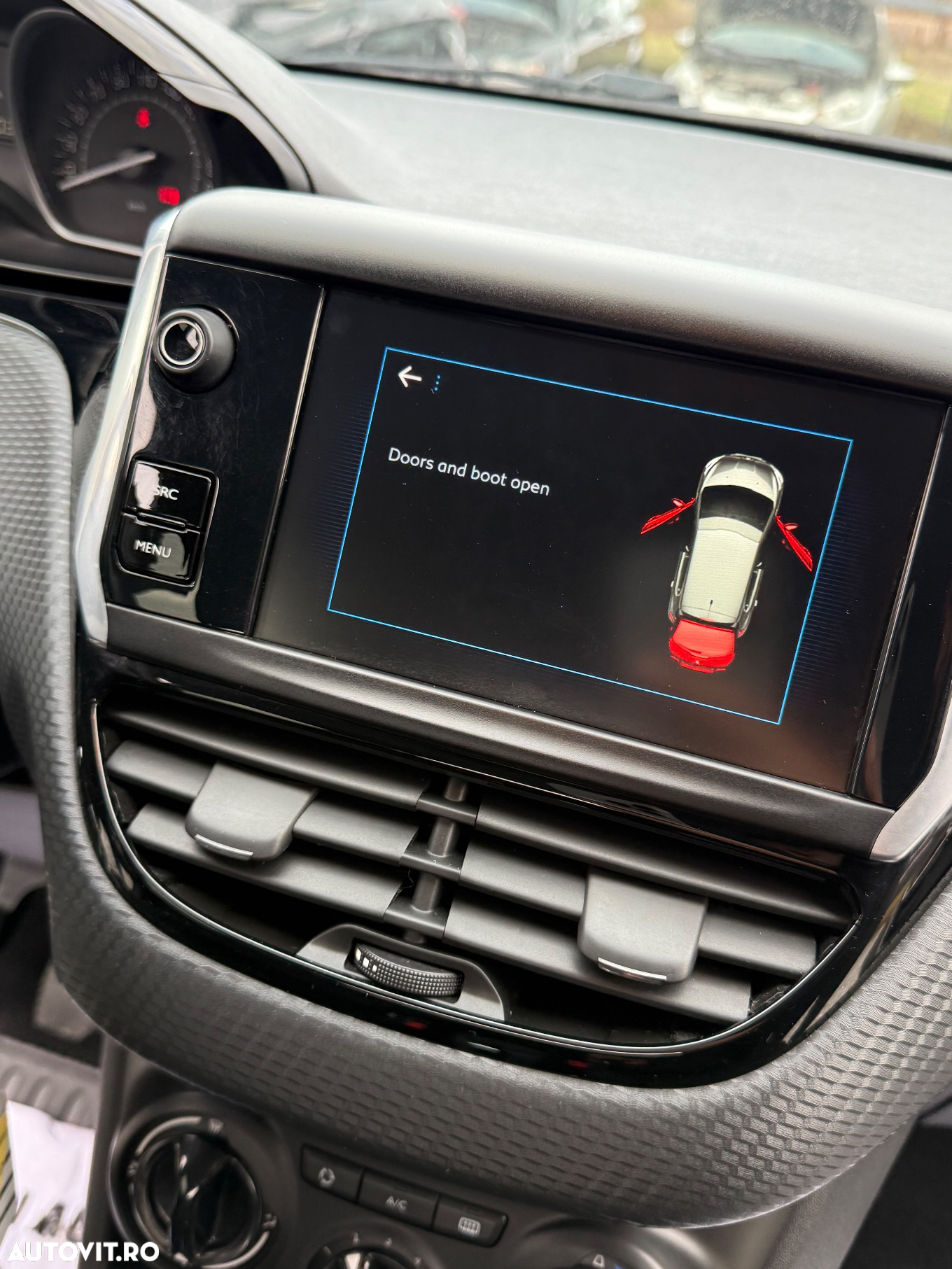 Peugeot 208 1.2 L PureTech Style - 17