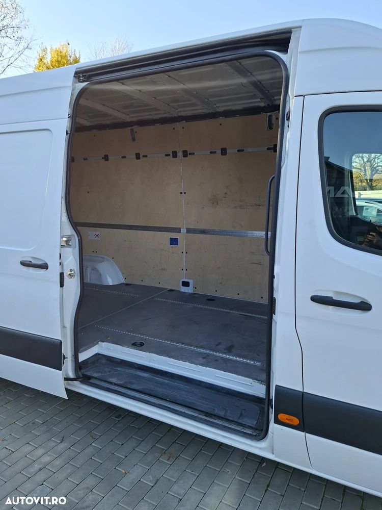 Mercedes-Benz Sprinter - 7