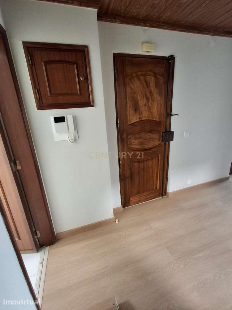 Apartamento T2 Renovado com Vista MAR em São Domingos de Rana, Cascais - Grande imagem: 2/23