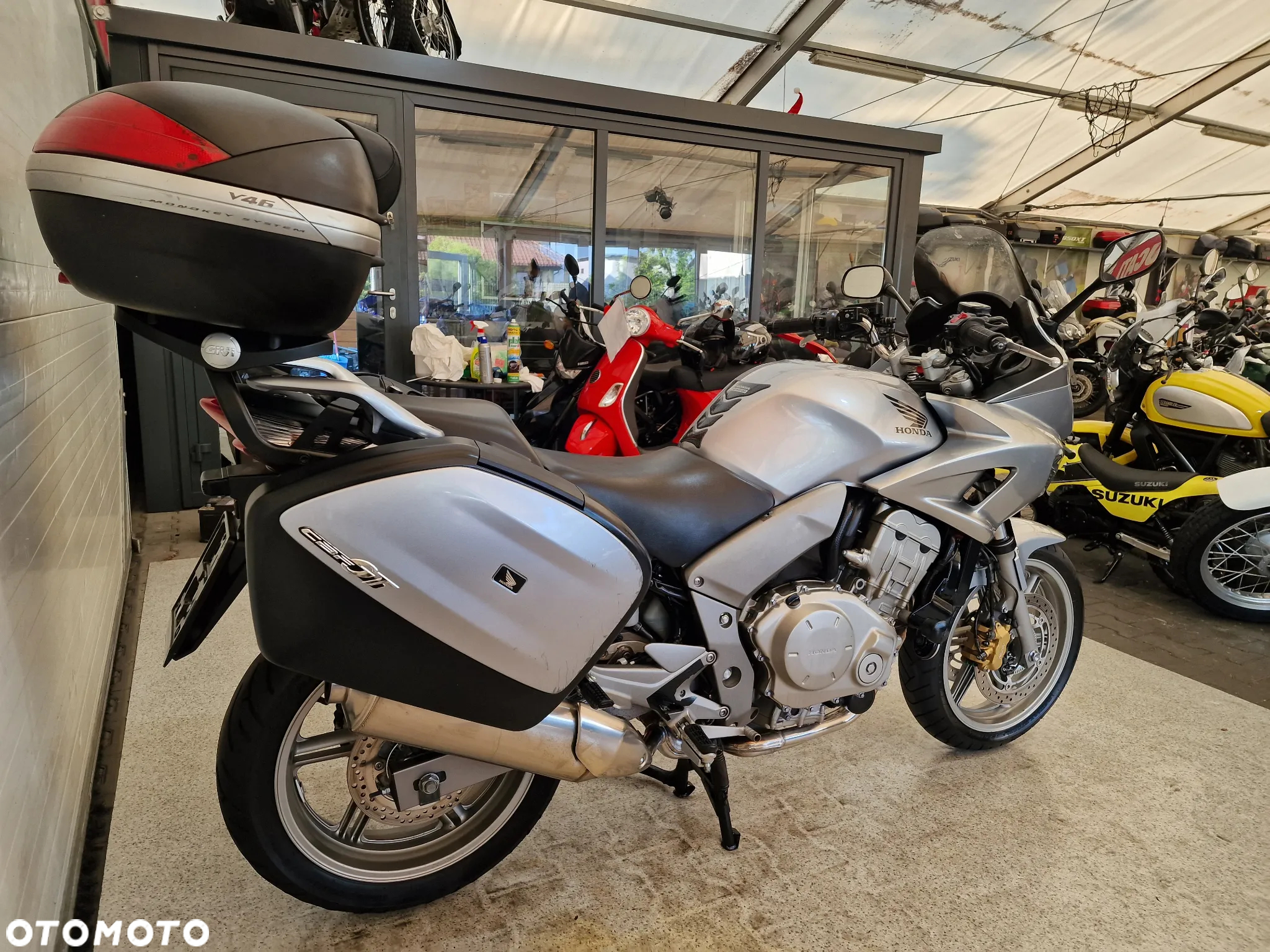 Honda CBF - 18