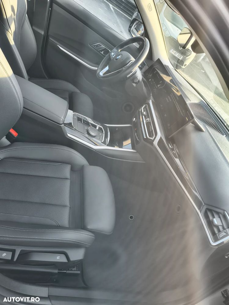 BMW Seria 3 320d xDrive AT MHEV - 13