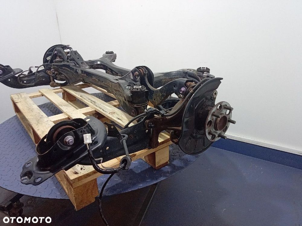 CAMRY VIII XV70 2.5 HYBRID BELKA ZAWIESZENIA TYŁ WÓZEK TYLNY - 3