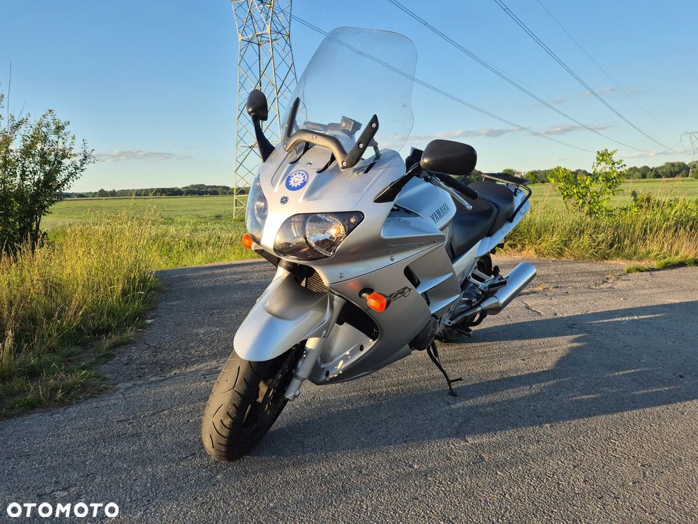 Yamaha FJR - 10