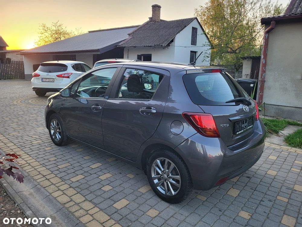 Toyota Yaris 1.33 Premium - 14