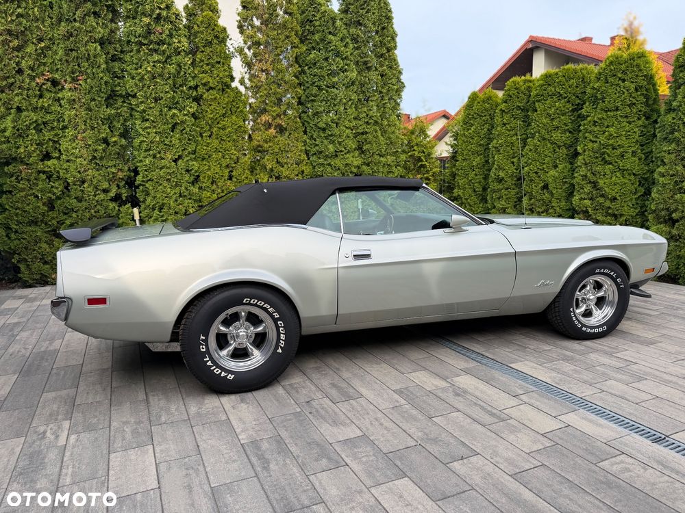 Ford Mustang - 9
