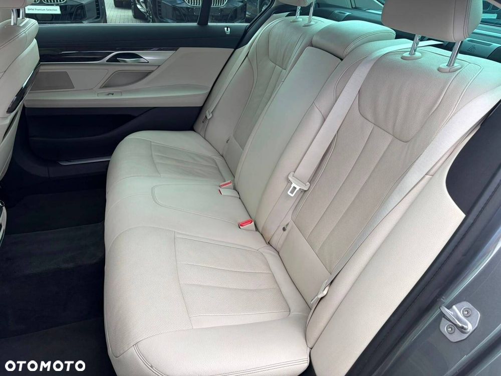 BMW Seria 7 - 15