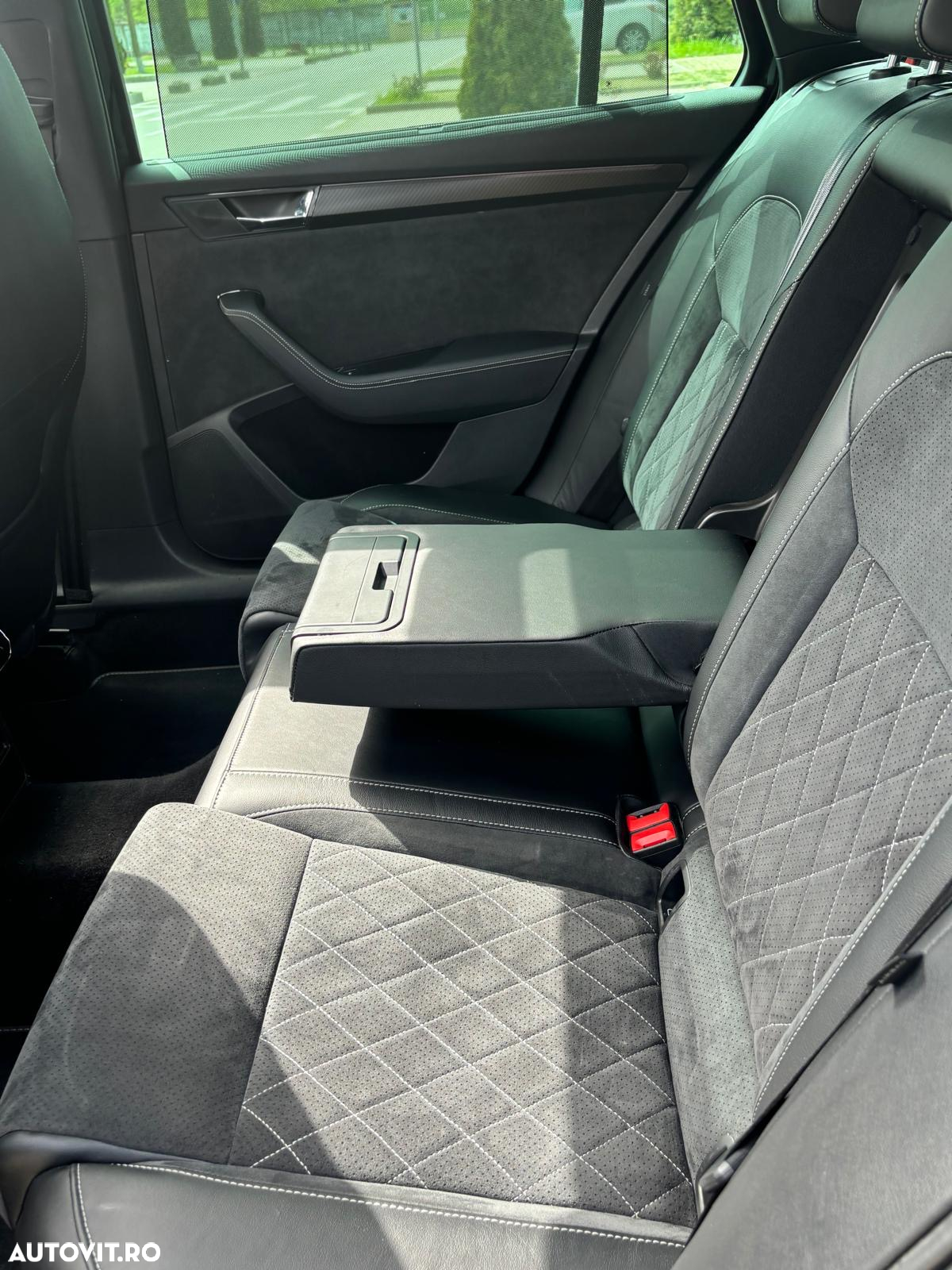 Skoda Superb 2.0 TDI DSG Sportline - 12