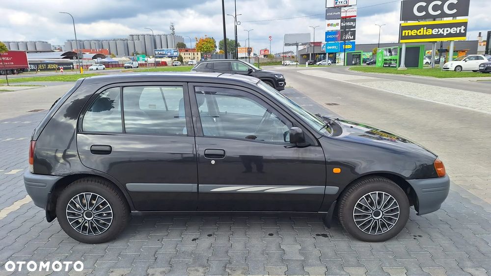 Toyota Starlet 1.4 XLi - 5