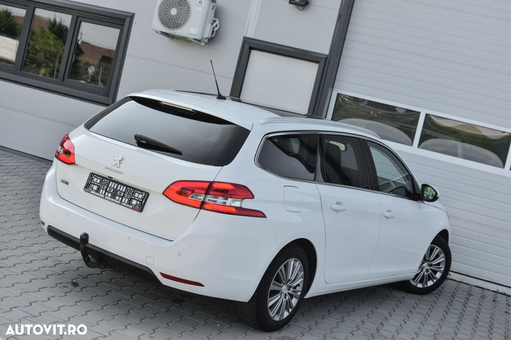 Peugeot 308 1.2 L PureTech Turbo S&S Allure Pack - 14