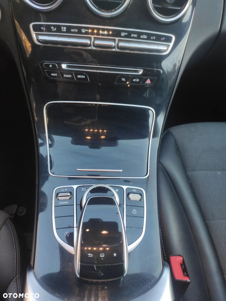 Mercedes-Benz Klasa C 250 CDI BlueEff 4-Matic Avantgarde - 11