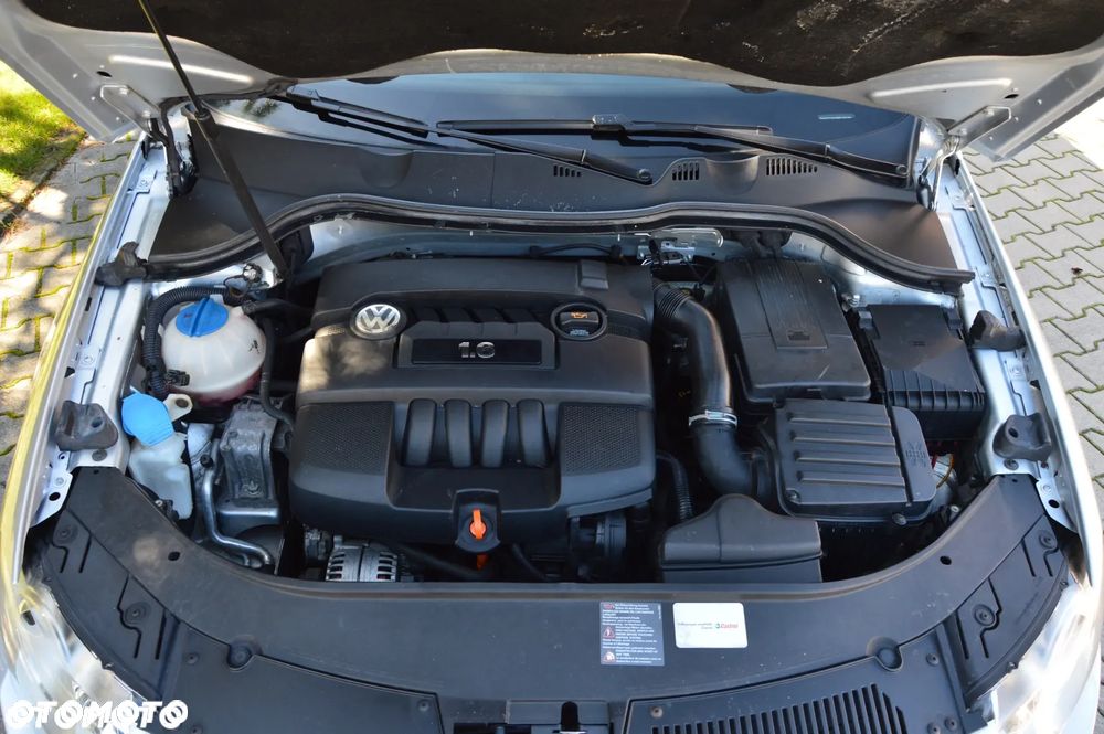 Volkswagen Passat 1.6 Trendline - 32