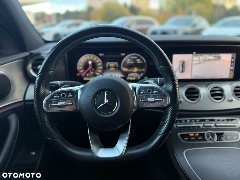 Mercedes-Benz Klasa E 220 d 4-Matic 9G-TRONIC - 15