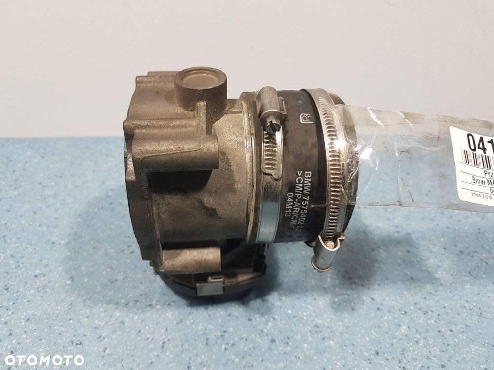 BMW M6 F06 F12 F13 PRZEPUSTNICA 7555944-04 - 4