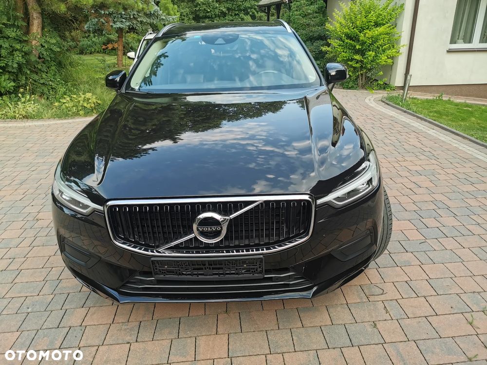Volvo XC 60 B4 D AWD Geartronic Momentum Pro - 2
