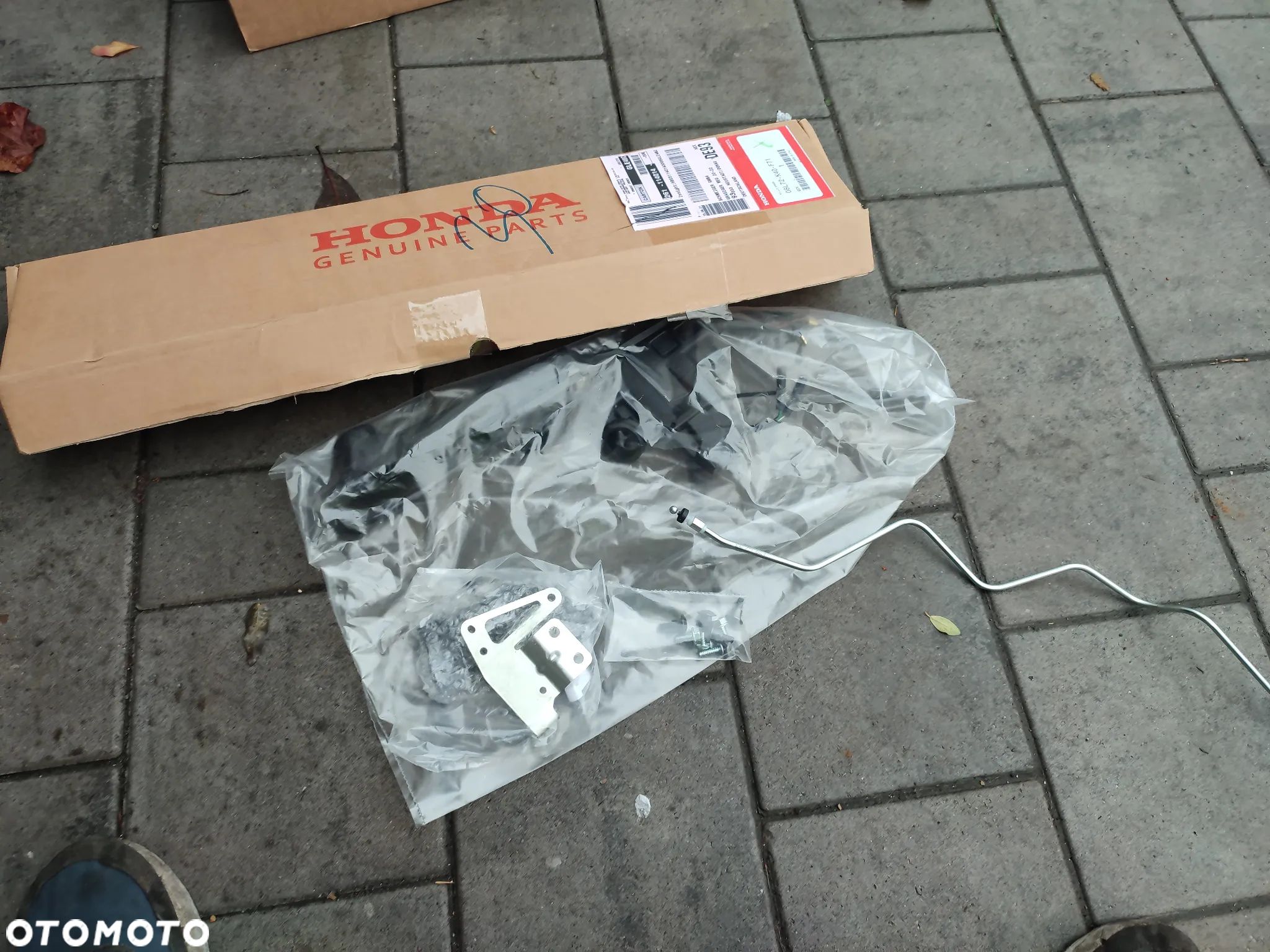 Mechanizm otwierania kufra centralnego Honda Forza 125 300 - 1