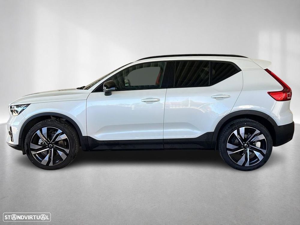 Volvo XC 40 2.0 B3 Plus Dark - 3
