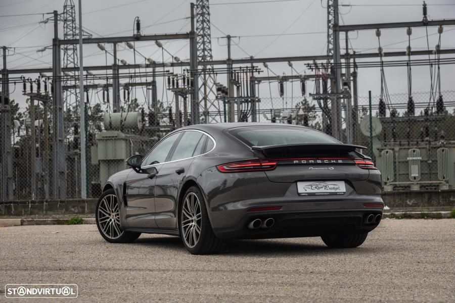 Porsche Panamera 4 S - 3