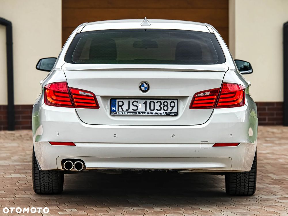 BMW Seria 5 520d Sport-Aut - 33