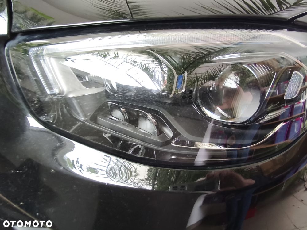 Mercedes-Benz Klasa E 300 de AMG - 15