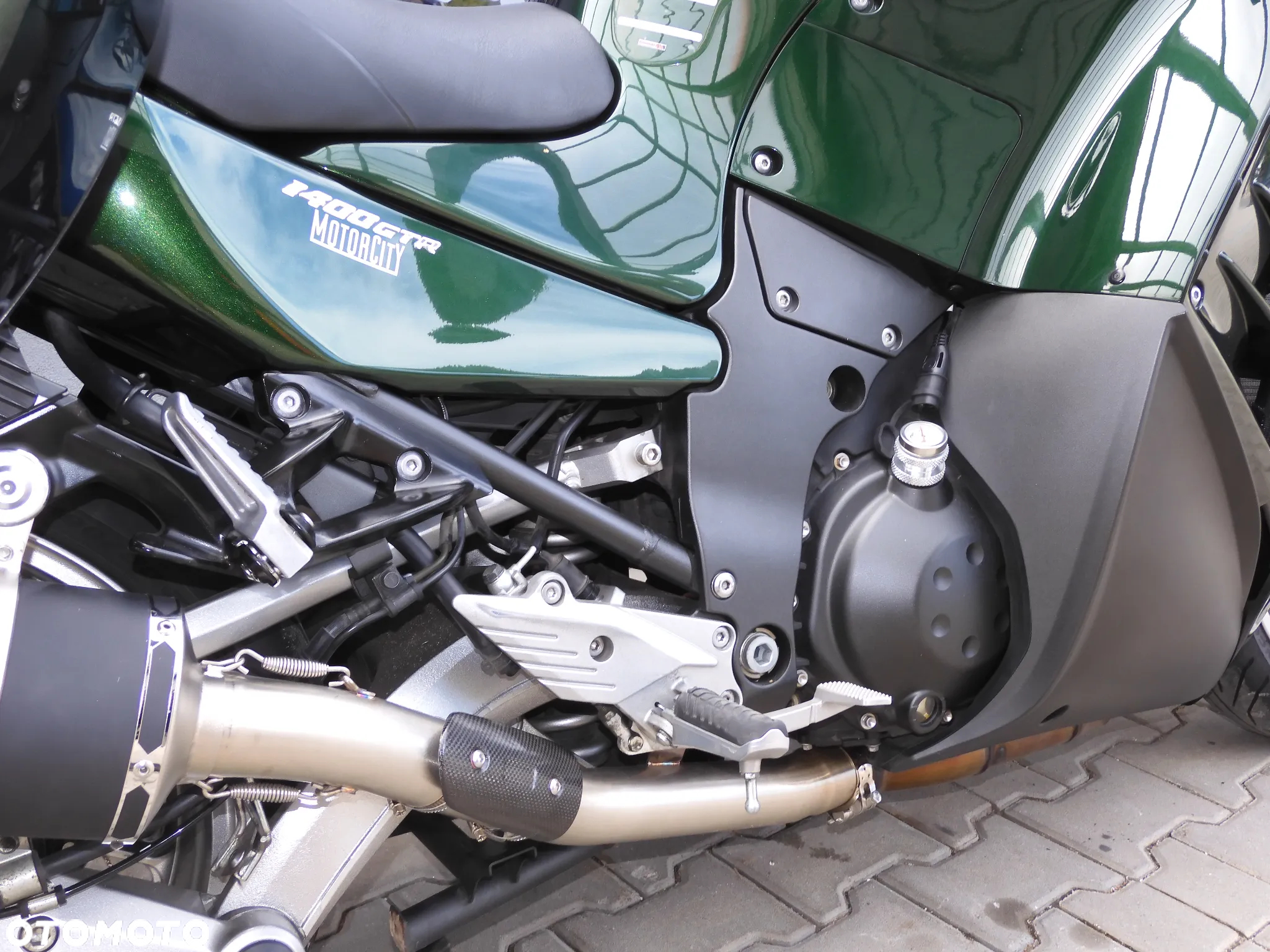 Kawasaki GTR - 10