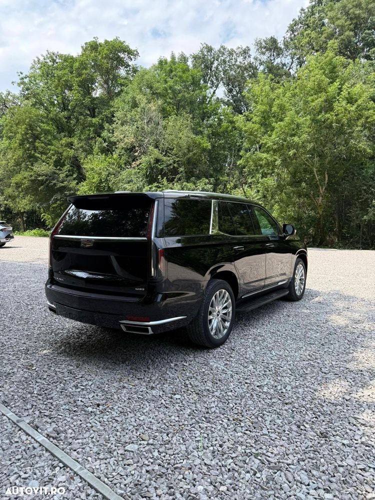 Cadillac Escalade - 11