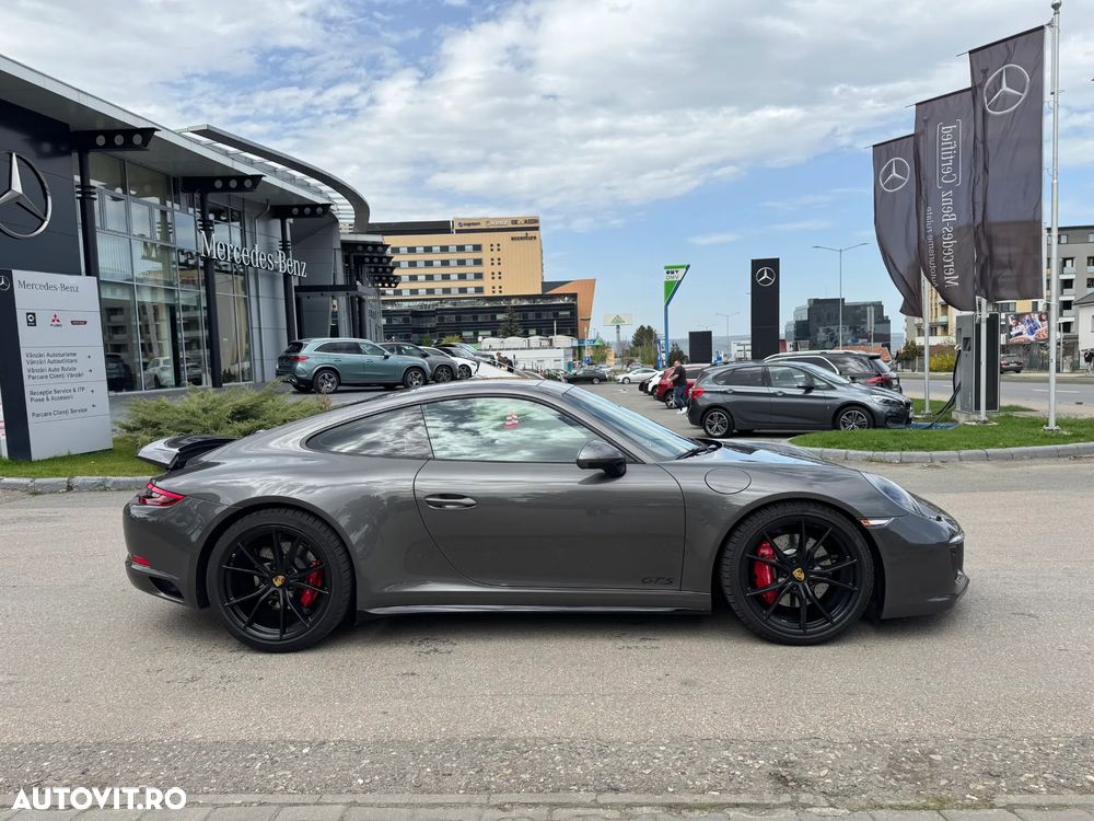 Porsche 911 Carrera 4 GTS PDK - 15