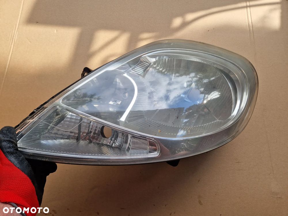 Opel Vivaro 07- Przednia Lewa Lampa Zielona Góra