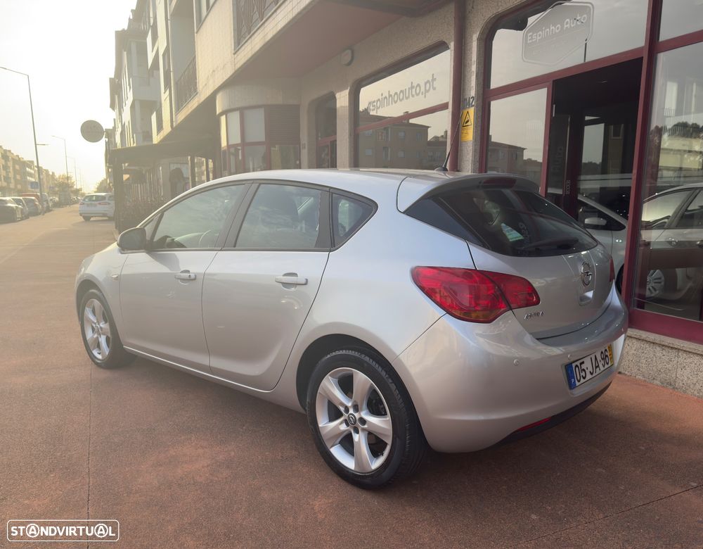 Opel Astra 1.4 Executive J16 - 9