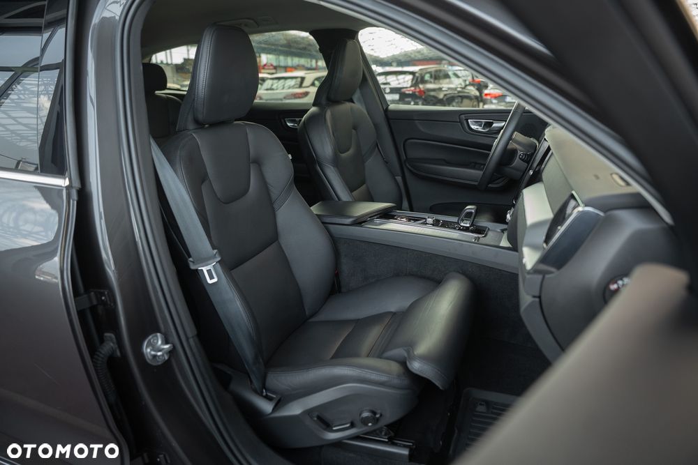 Volvo XC 60 B4 D AWD Geartronic Inscription - 26