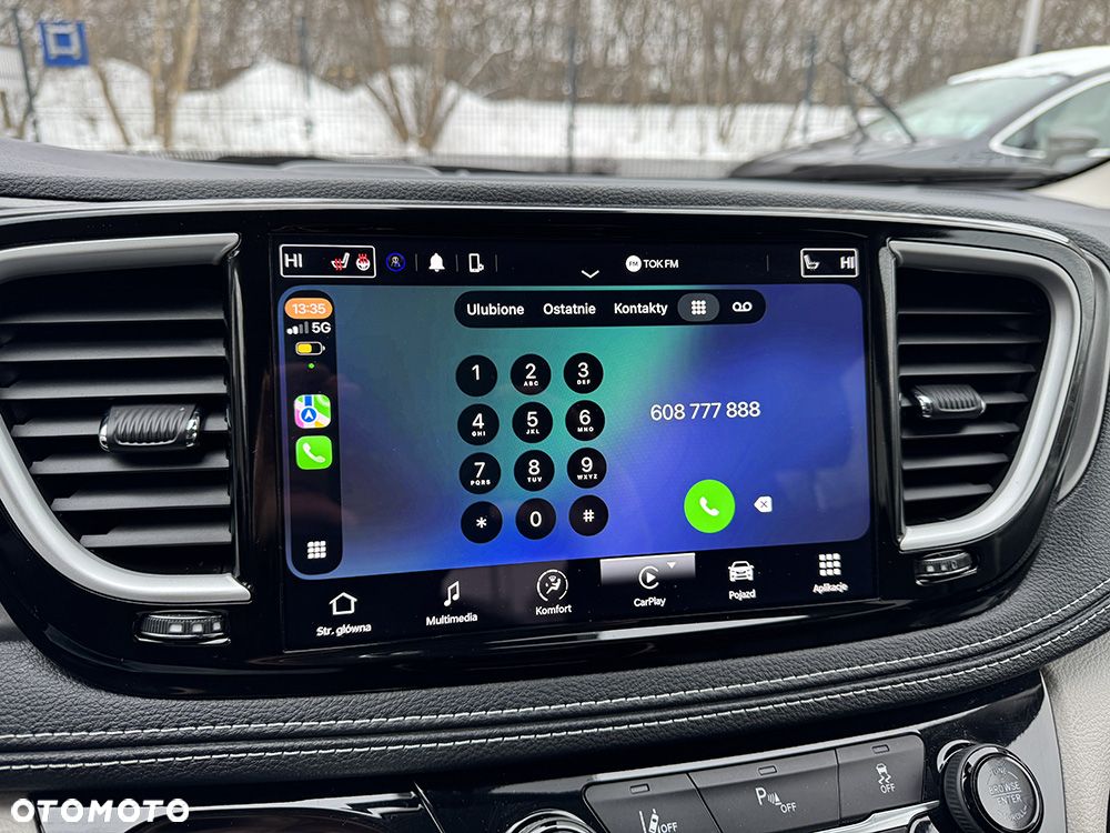 Chrysler Pacifica - 16