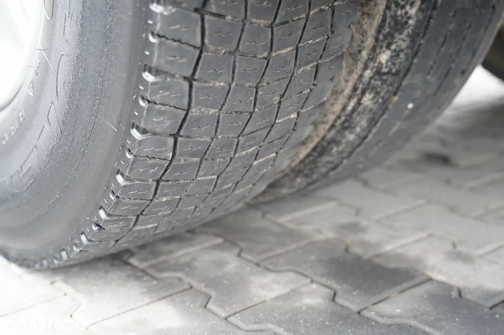 Volvo FM 380 / SOLÓWKA / 6X2 / DO PRZEWOZU ŻYWCA  /  DROBIU / WINDA 2 000 KG  / EURO 5 - 21